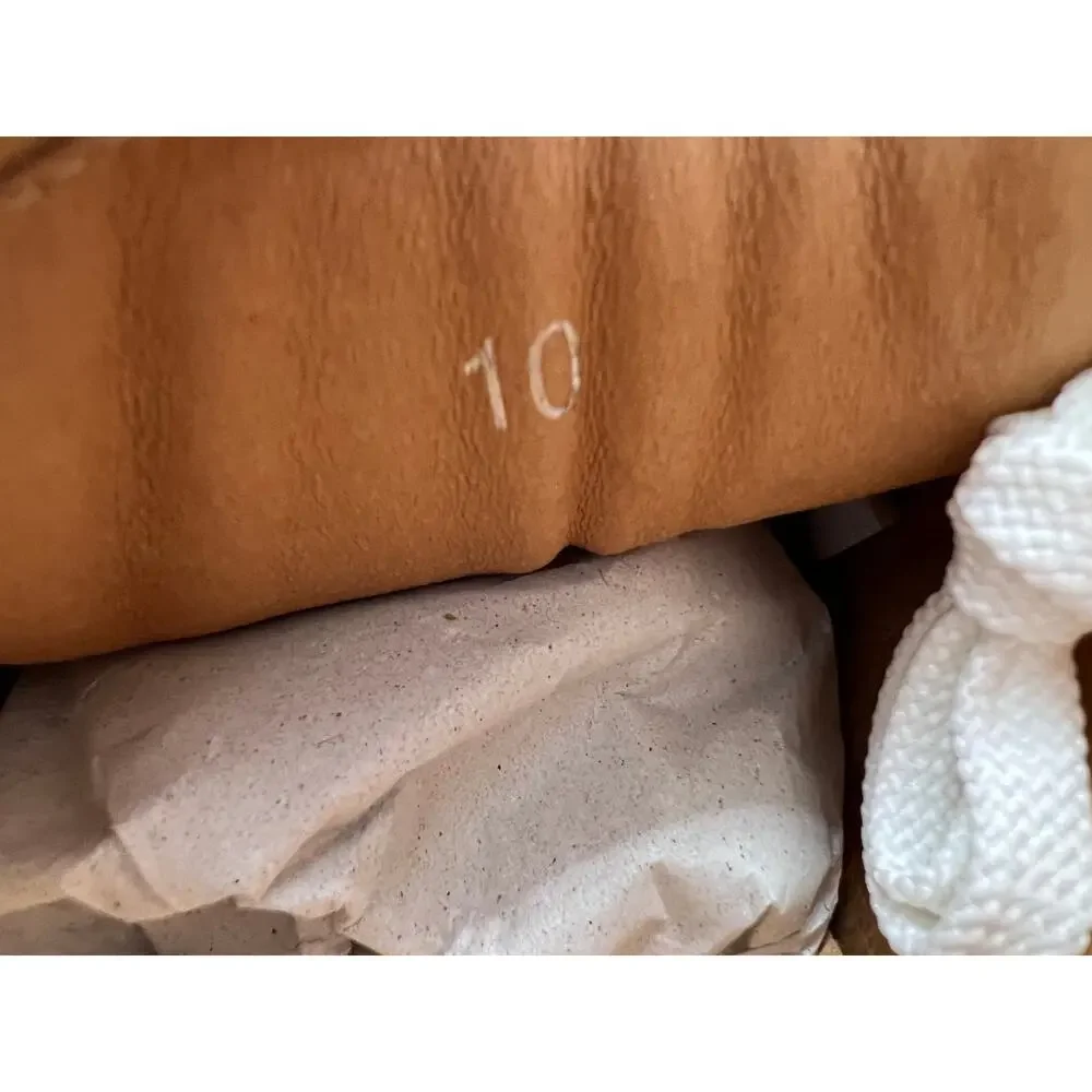 Bugatchi Solid Nubuck Leather Sneaker In Maple Size 10 NIB